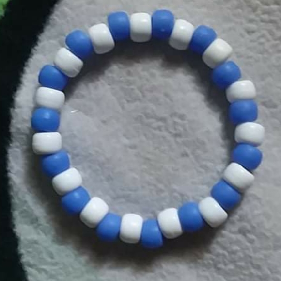 blue white kandi bracelet - Picture 3 of 4